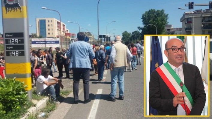 TENSIONI MIGRANTI DEL PARCO MECOS  INTERVIENE L’ANTISOMMOSSA