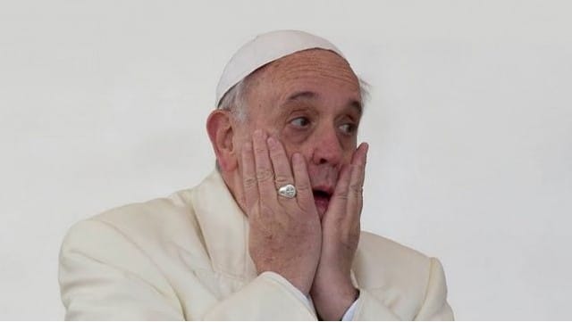 Papa Francesco è contro “il listino prezzi per le messe e i sacramenti”