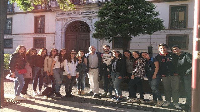 Gli studenti del Liceo Scientifico ‘Nino Cortese’ di Maddaloni incontrano Ciro Guerriero