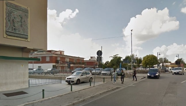 Coltre di fumo in Viale Lincoln, rifiuti bruciati
