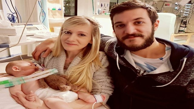 Oggi al piccolo Charlie Gard si staccherà la spina e si addormenterà per sempre.