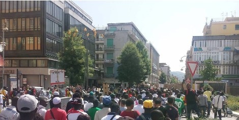 Guerriero – Diop (MNS): Marcia migranti presenziata da riccastri di sinistra, una buffonata