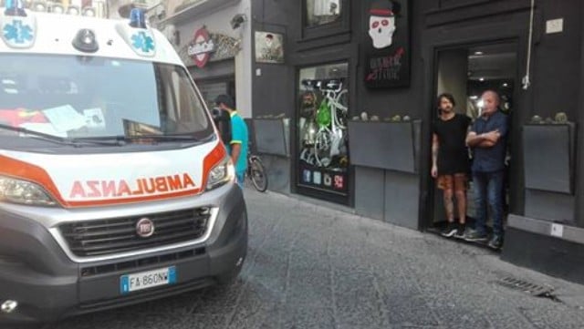 Anziano in bici, accusa malore in Via S. Carlo, i primi soccorsi dai commercianti