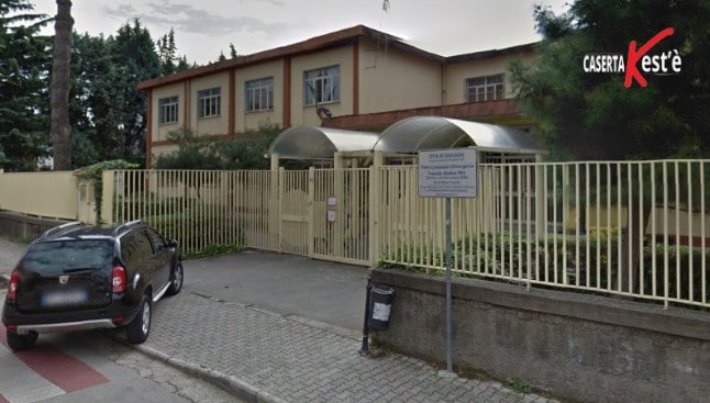 Scuola, obbligo di andare a prendere i minori, padre denuncia la preside