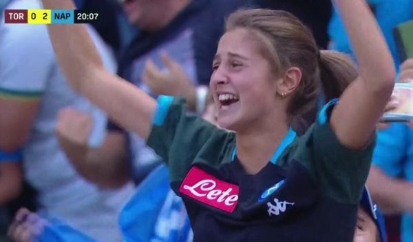 La tifosa del Napoli che ha fatto il giro del web si chiama Giuliana