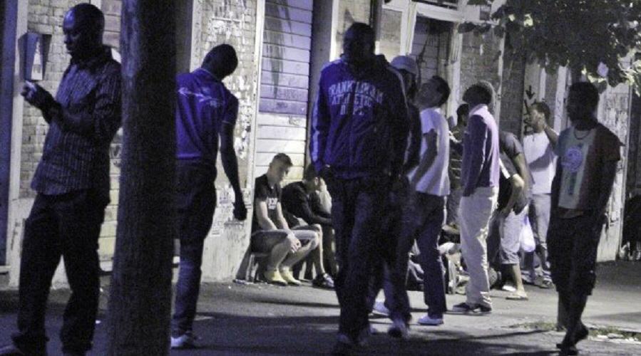 Arrestati 16 richiedenti asilo spacciatori tra Caserta e Napoli,saranno espulsi.