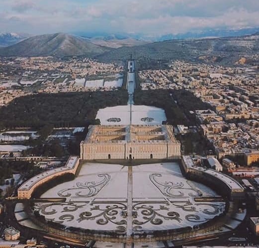 Reggia di Caserta: 77 Candidati per il Posto di Direttore