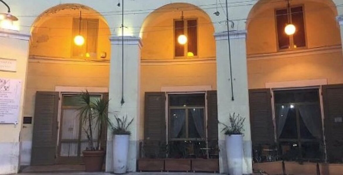 I Locali del Circolo Nazionale in Piazza Dante a Caserta Venduti ai Privati