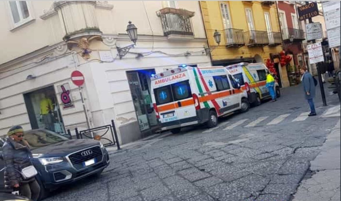 Caserta: Le Ambulanze Senza Medico a Bordo, Muore a 35 Anni
