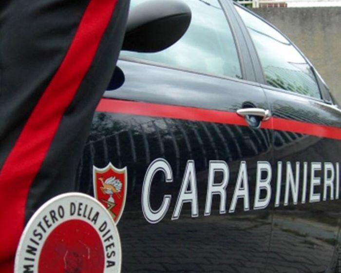 Tenta il suicidio, salvata dai Carabinieri e Vigili del Fuoco