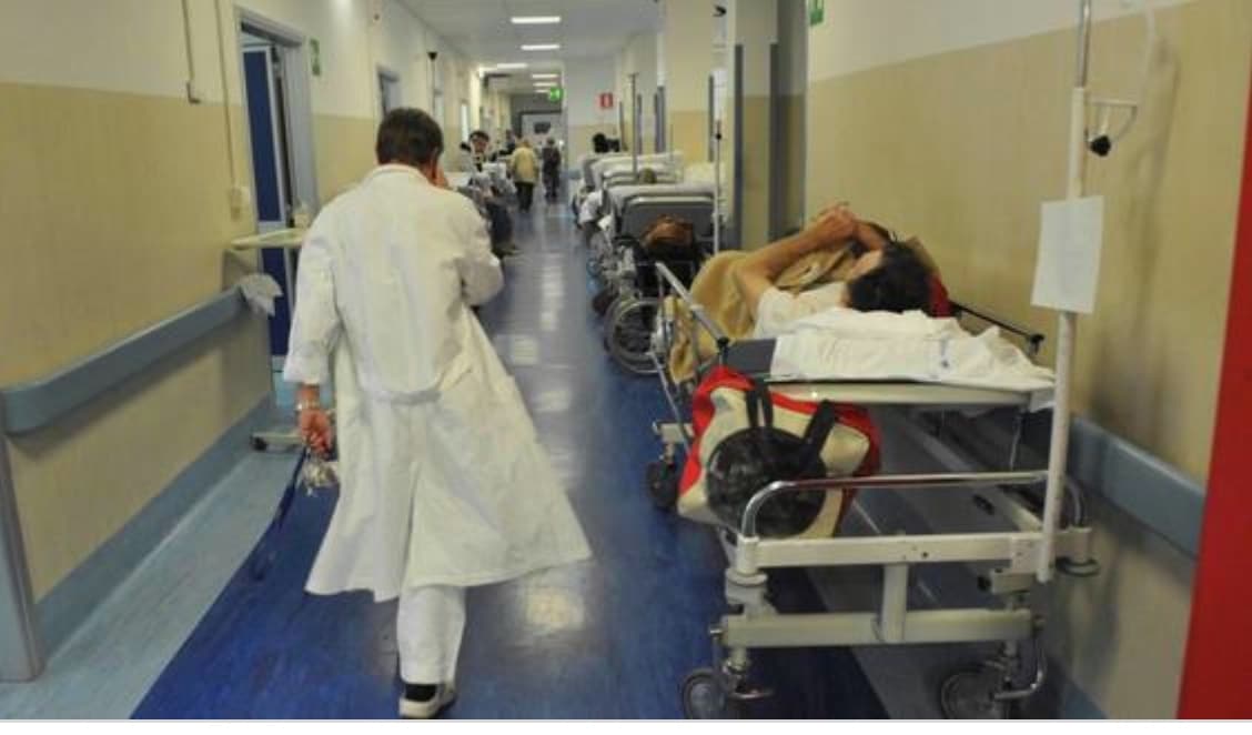 Allarme infezioni in ospedale: oltre 49mila morti in un anno