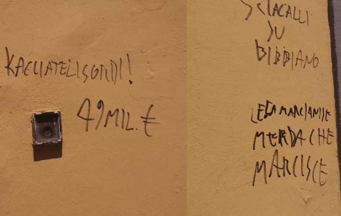 Scritte sul muro adiacente alla sede della Lega di Marcianise