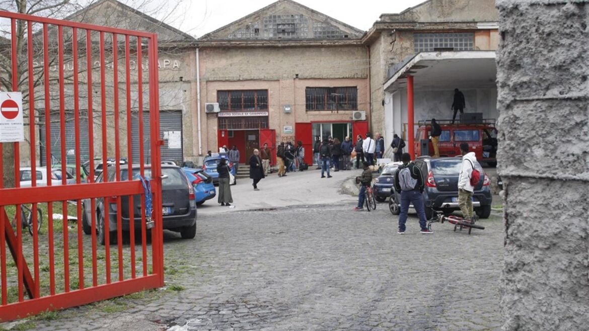 Processo a carico dell’ex operatore del Centro Sociale ex Canapificio di Caserta