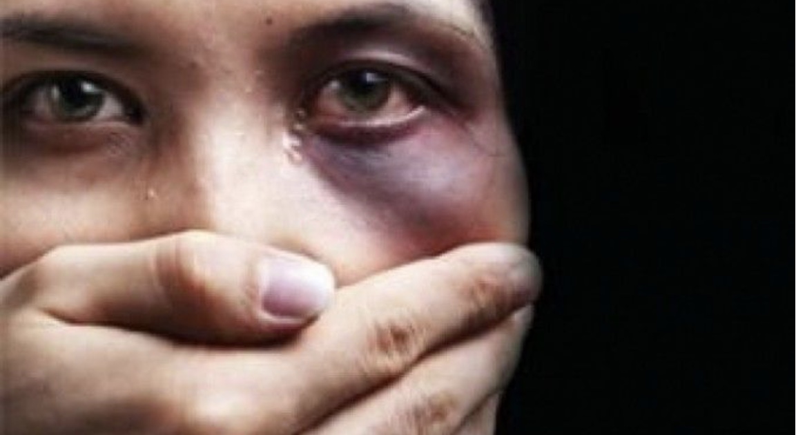 Milano, ragazza violentata da due cugini mentre un amico filma,dopo la serata discoteca