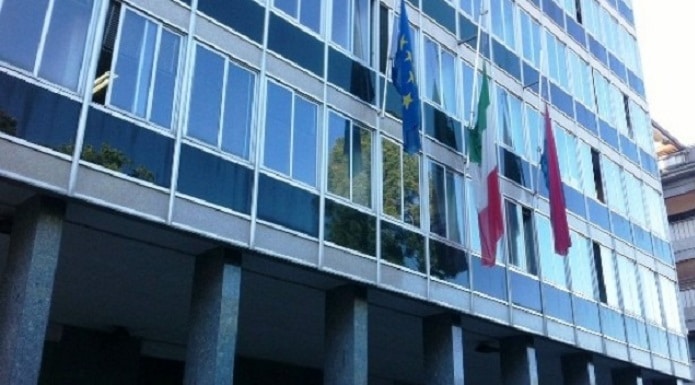 BANDO PER   PISCINA A VIA GIANNONE DI CASERTA