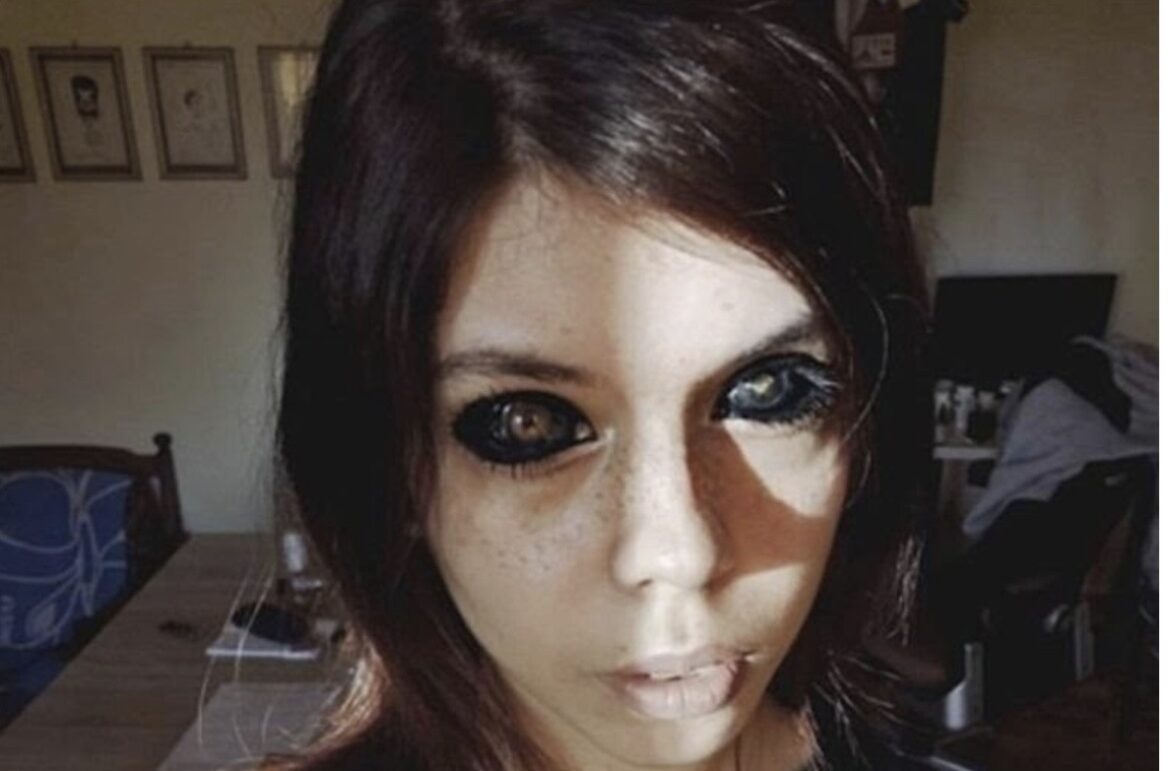 Si dipinge gli occhi per imitare un cantante rap, ragazza perde la vista