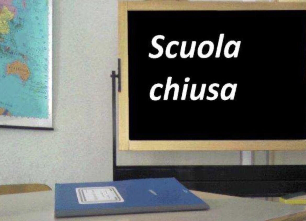 Caserta: scuole chiuse per tre giorni per disinfezione straordinaria