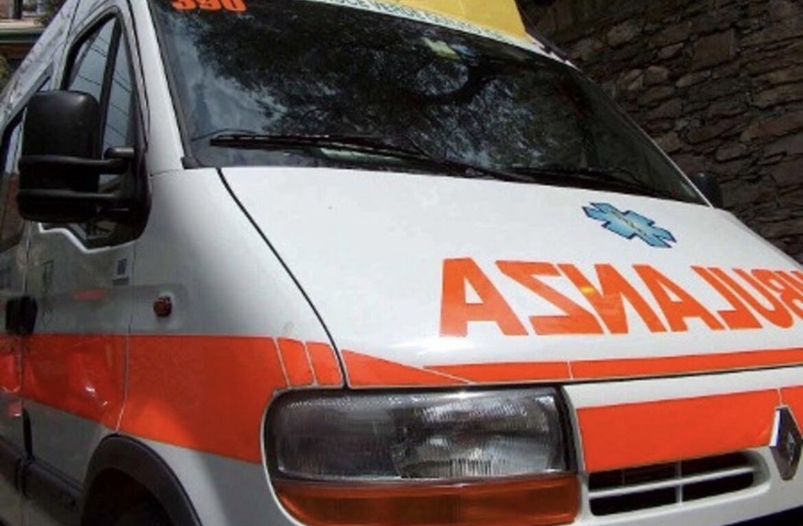 Tragico incidente stradale: 30enne si schianta con lo scooter contro un palo,deceduto
