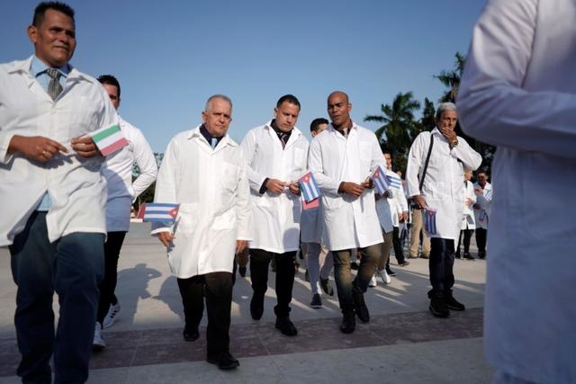 Cuba in soccorso dell’Italia: 52 medici e infermieri