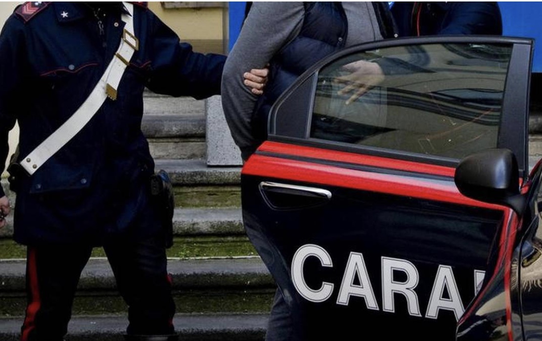 19 enne trovato in possesso di droga:arrestato