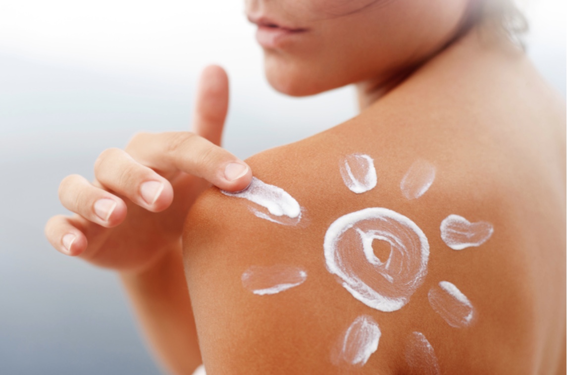 Prevenire i tumori della pelle: ecco 5 regole fondamentali
