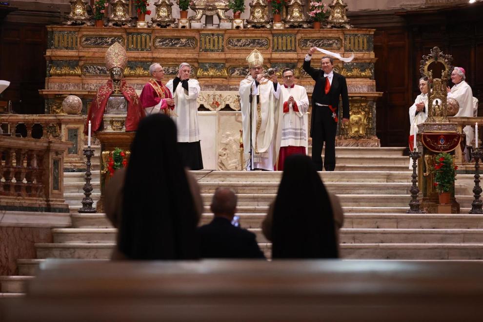 Cardinale Sepe: «Dio Vi benedica, San Gennaro Vi protegga. ‘A Maronna V’accumpagna!».