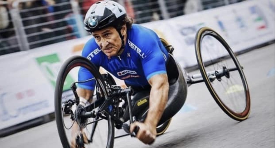 Alex Zanardi è in coma farmacologico: “Quadro neurologico grave”