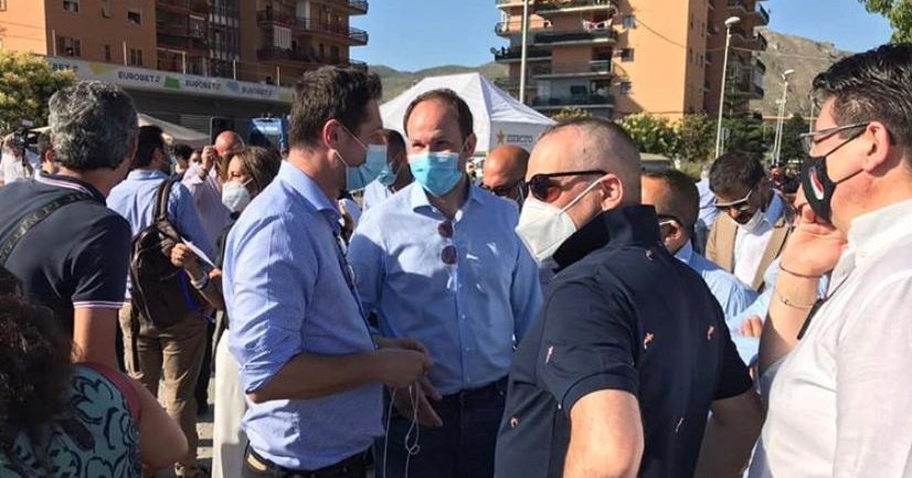 Salvini a Mondragone: Zinzi, ignobile atto disturbo sinistra