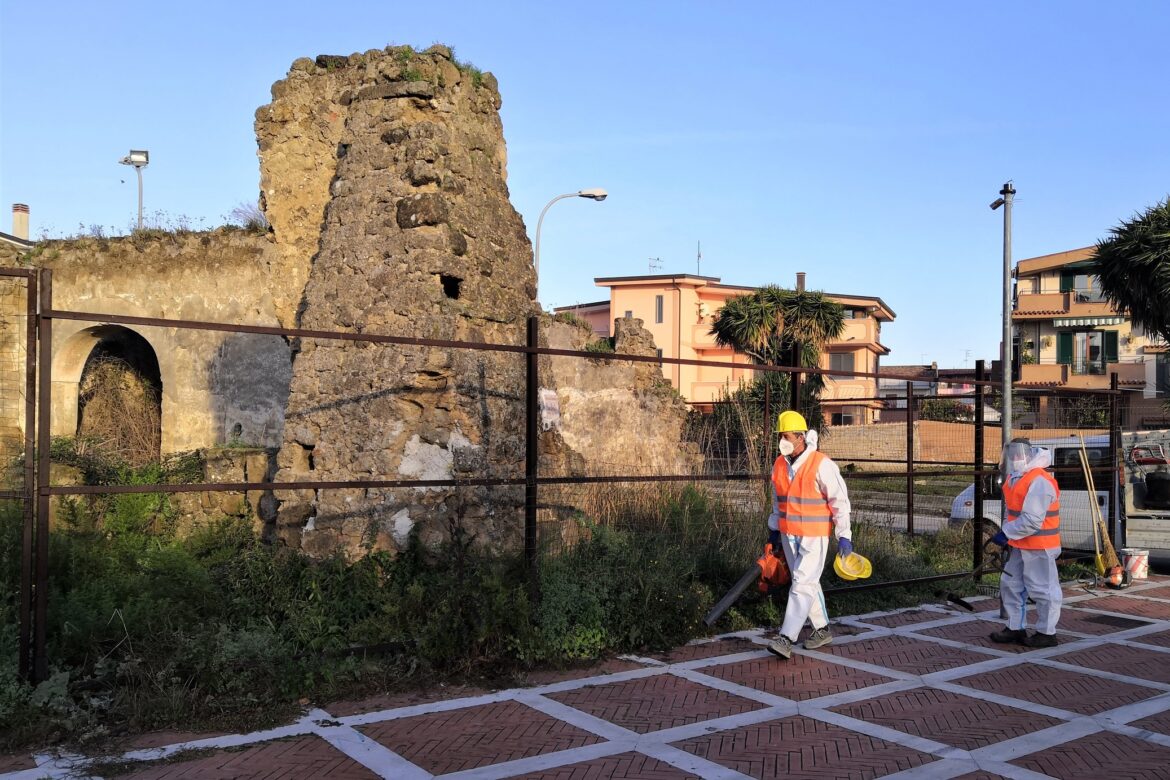 Capodrise, la chiesetta di San Donato liberata da sterpaglie e rifiuti