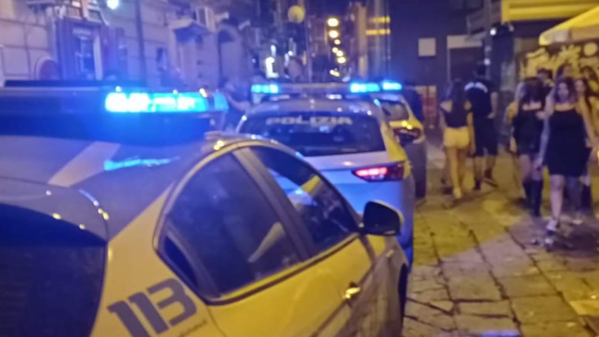 Movida violenta a Via Vico , scoppia la rissa ed il video diventa virale |  Caserta Kest&#39;è