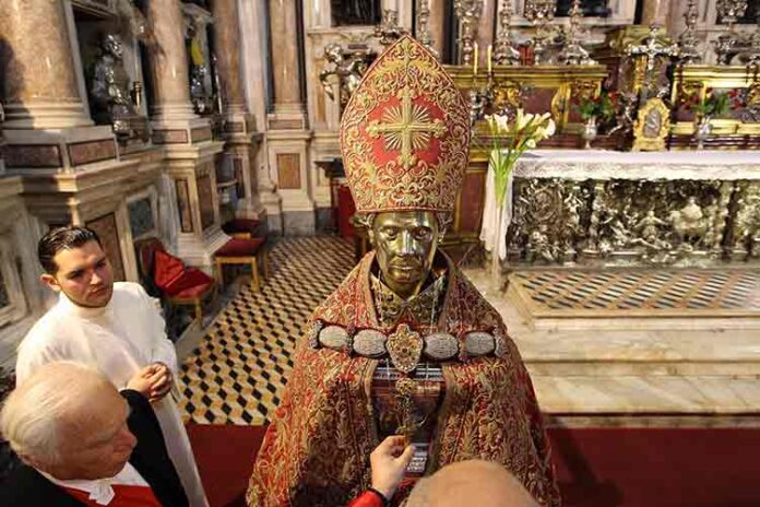 Il sangue di San Gennaro non si è sciolto, per il miracolo del 16 dicembre.