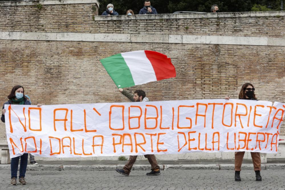 DRAGHI E LA PERSECUZIONE SUI NON VACCINATI