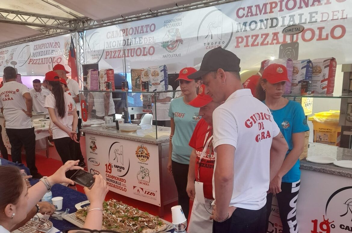 Pizza Village la pizzeria all’aperto più grande al mondo