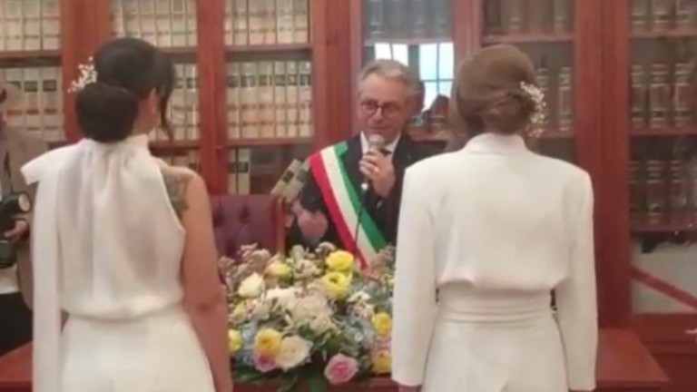 L’amore è il sentimento più bello che c’è: auguri a Valentina e Maria Arca