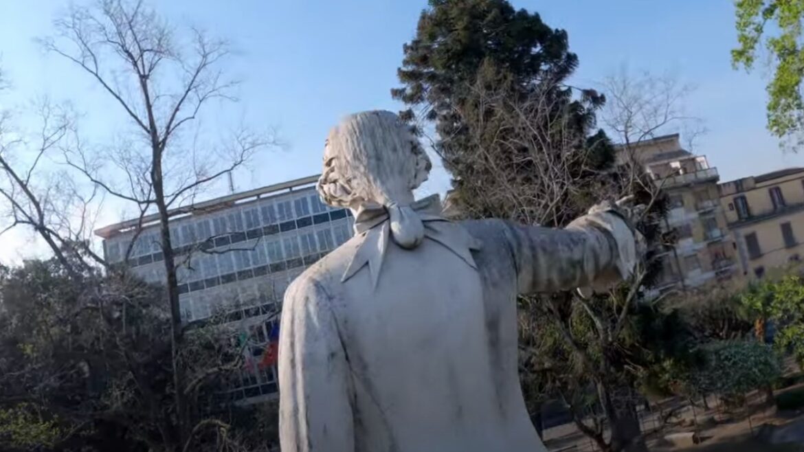 Luci spente nei luoghi simbolo di Caserta