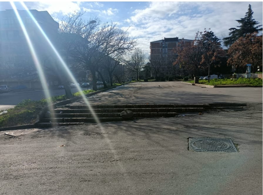 Degrado al Mercato di via Ruggiero, interrogazioni al consiglio comunale