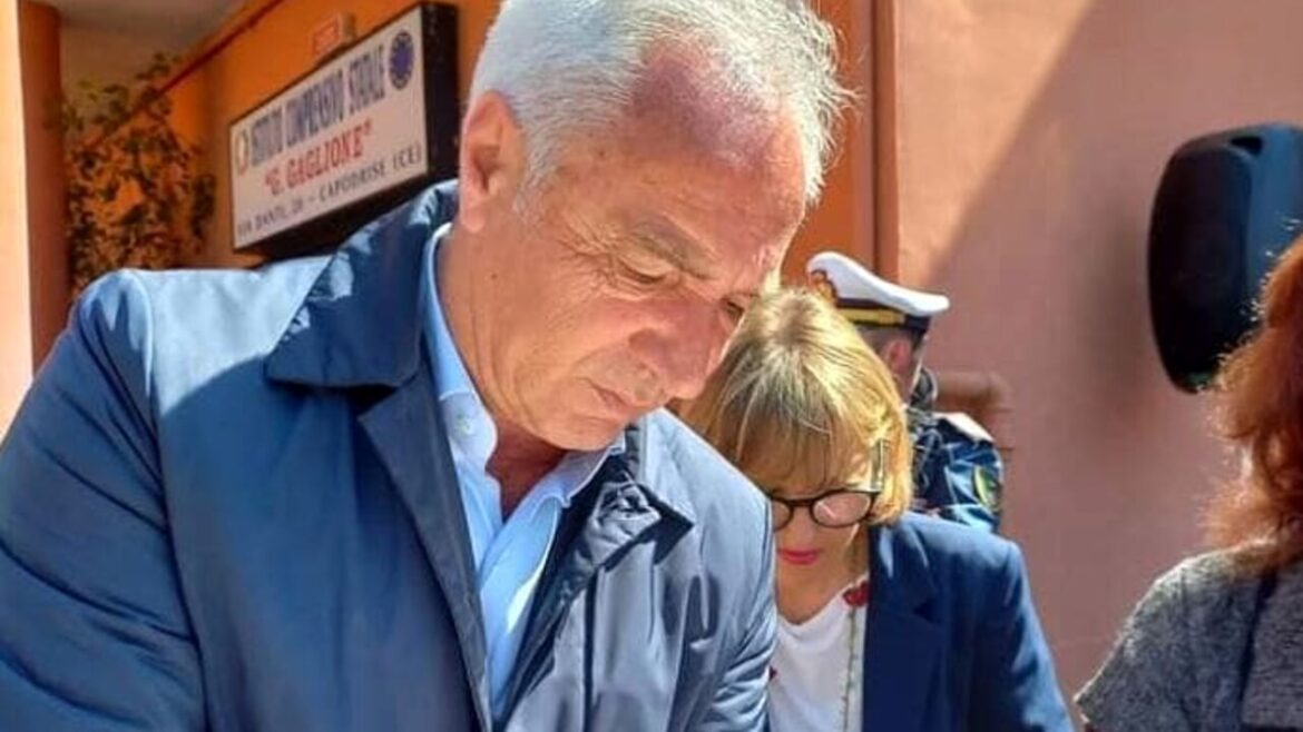 L’ ex Sindaco di Capodrise, si detestavano ora invece vanno verso la coalizione