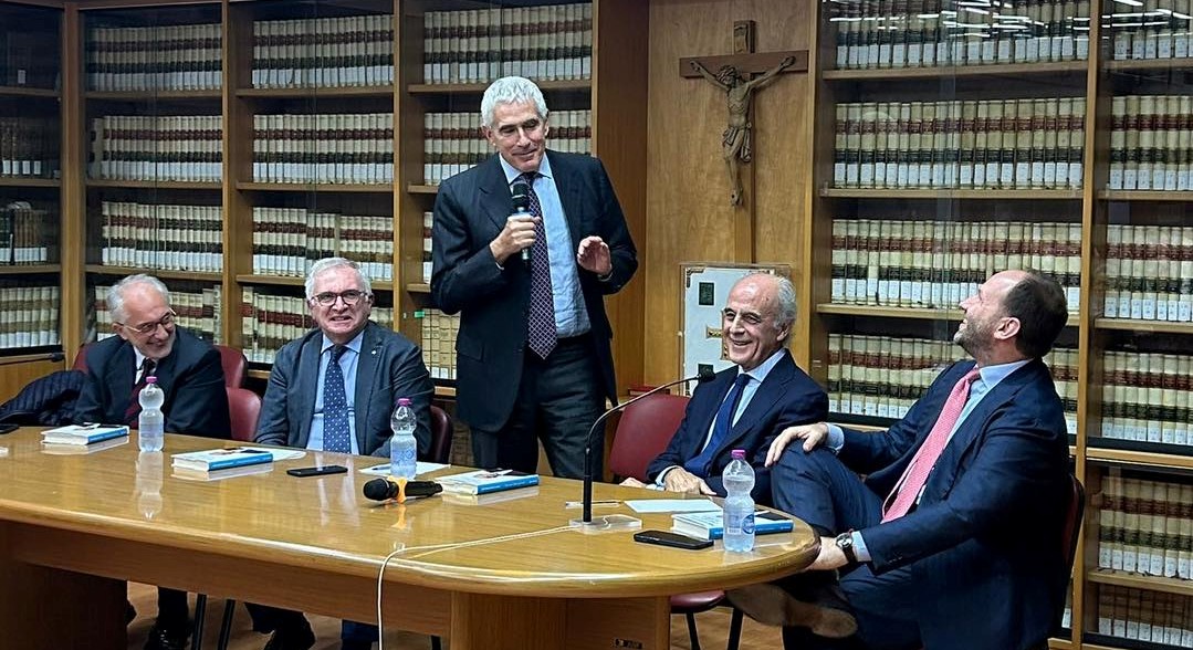 Casini presenta il suo libro alla biblioteca diocesana