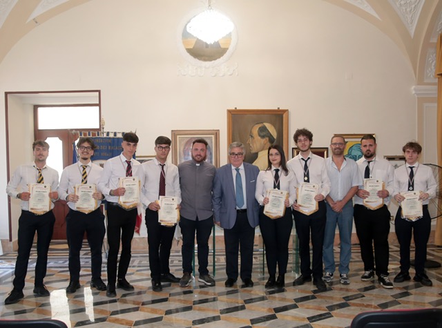 Villaggio dei Ragazzi: la tradizionale cerimonia di consegna degli attestati di merito ai neodiplomati