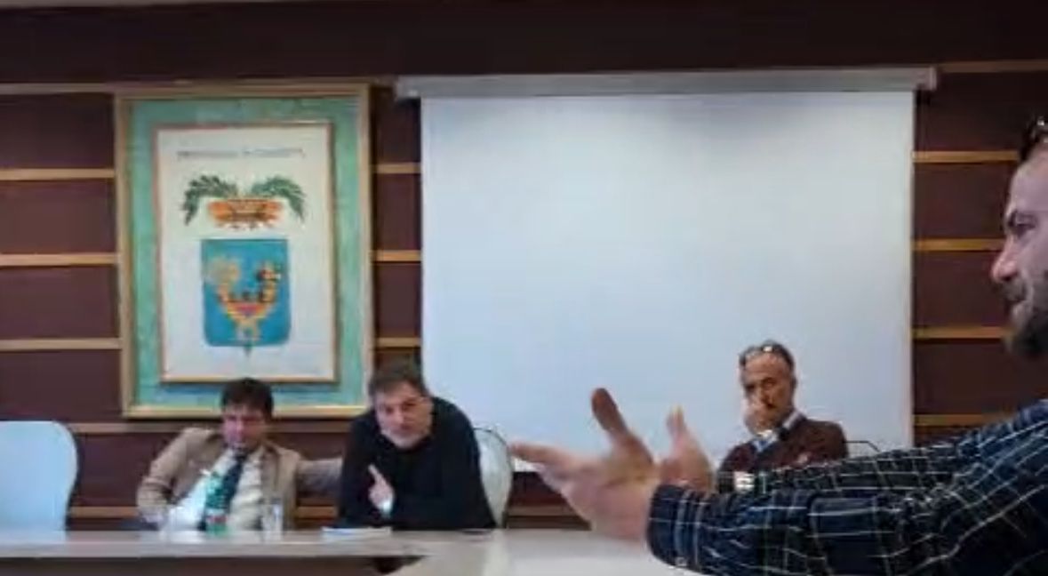 Incontro alla provincia di Caserta: cambio contratto di metalmeccanici in addetti alle pulizie
