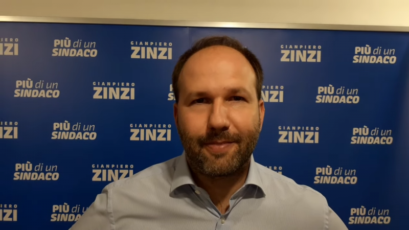 Zinzi spieghi alla città perché di facciata è l’ opposizione in realtà…