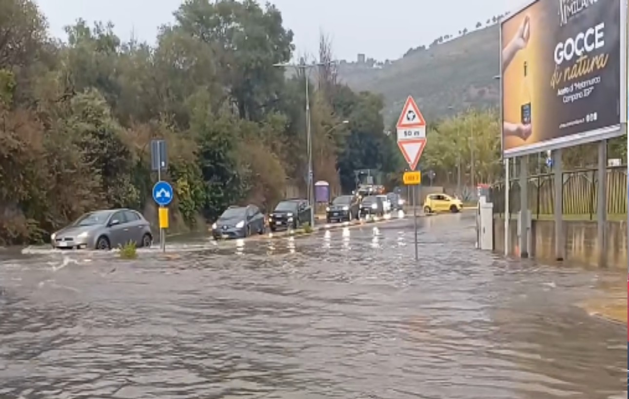 Tre gocce e si ferma la città, Guerriero attacca: “Basta emergenze ad ogni temporale”