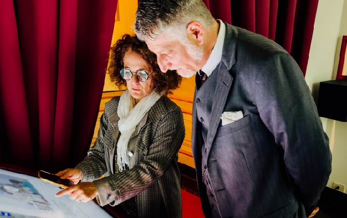 GIÙ LE MANI DALLA REGGIA (MA SOLO DOPO AVER PIAZZATO GLI AMICI)