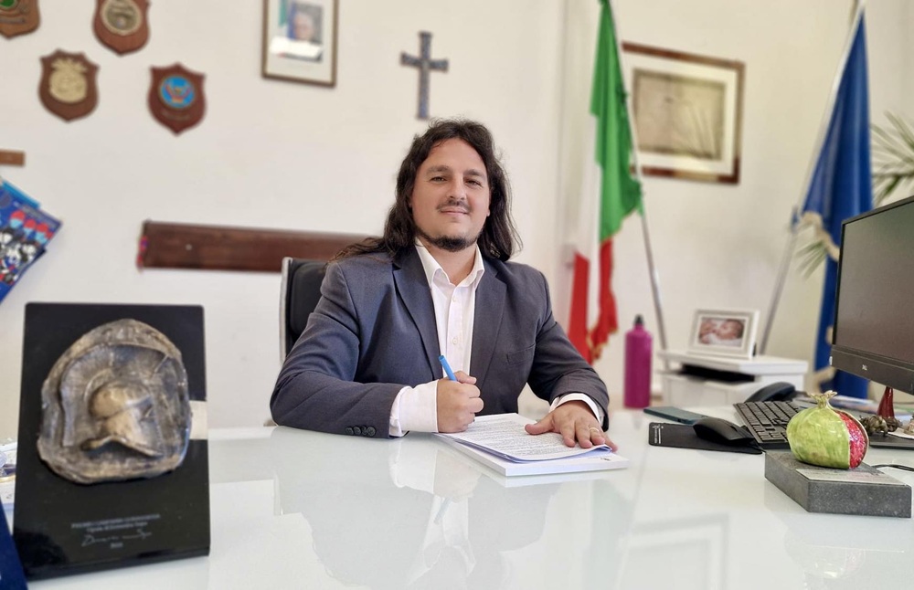 Assorbenti gratuiti negli uffici e nelle scuole: l’idea di Bacoli. Guerriero: «Misura che valuterò anche a Caserta»