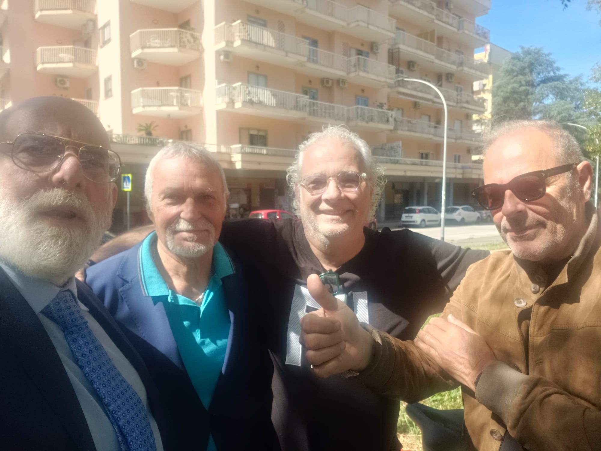 CASERTA, SBARCANO I GAZEBO DEL TEAM VANNACCI: “TOLLERANZA ZERO” SU SICUREZZA E LEGITTIMA DIFESA.
